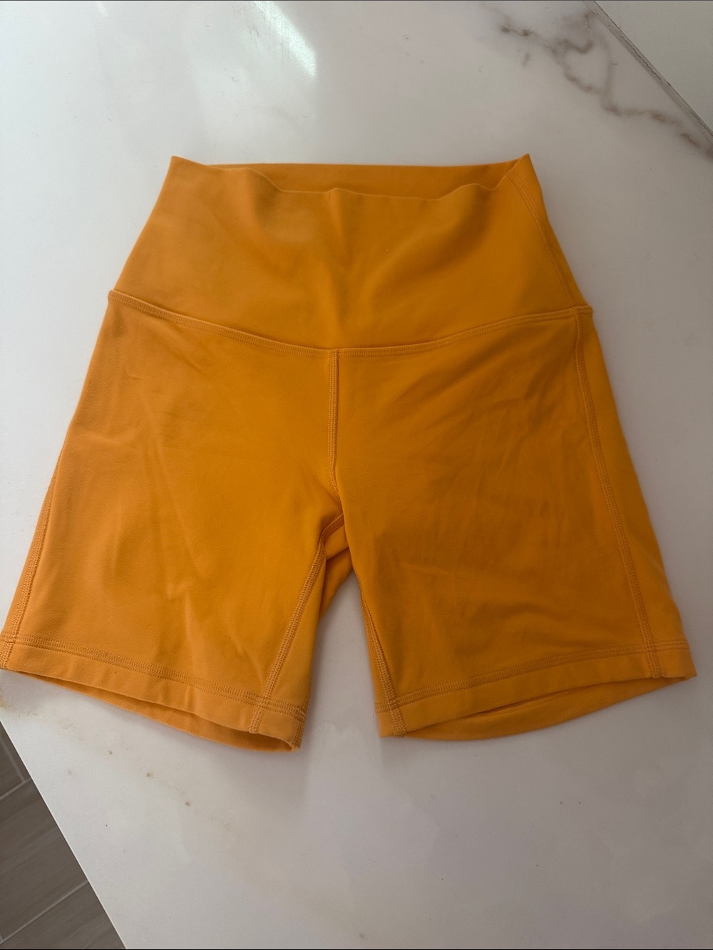 Lululemon Wunder Under Train 6” shorts- size 4 color Canyon Orange
